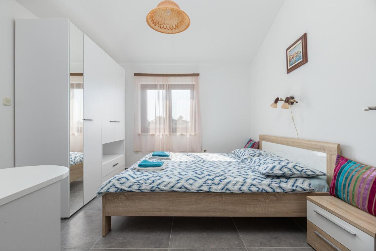 Medak Apartamento Poreč Exterior foto